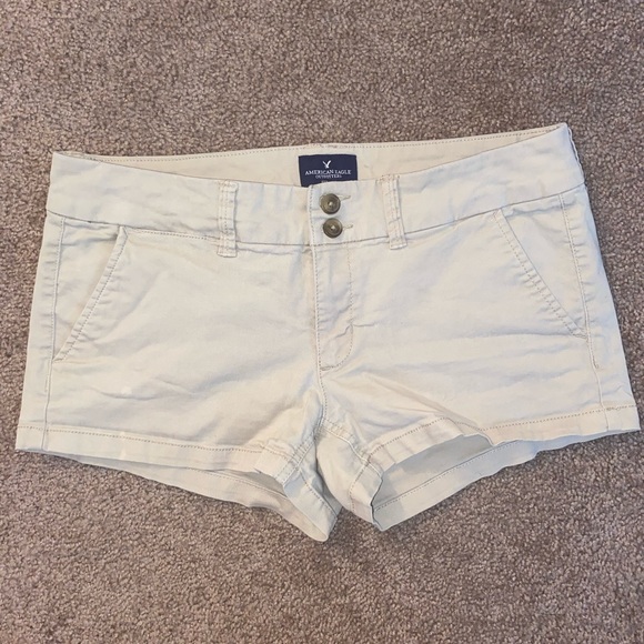 American Eagle Khaki Shortie - Picture 1 of 3